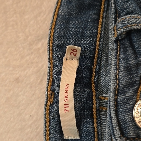 Levi’s 711 Skinny Jeans Distressed 26 EUC! - Picture 10 of 10